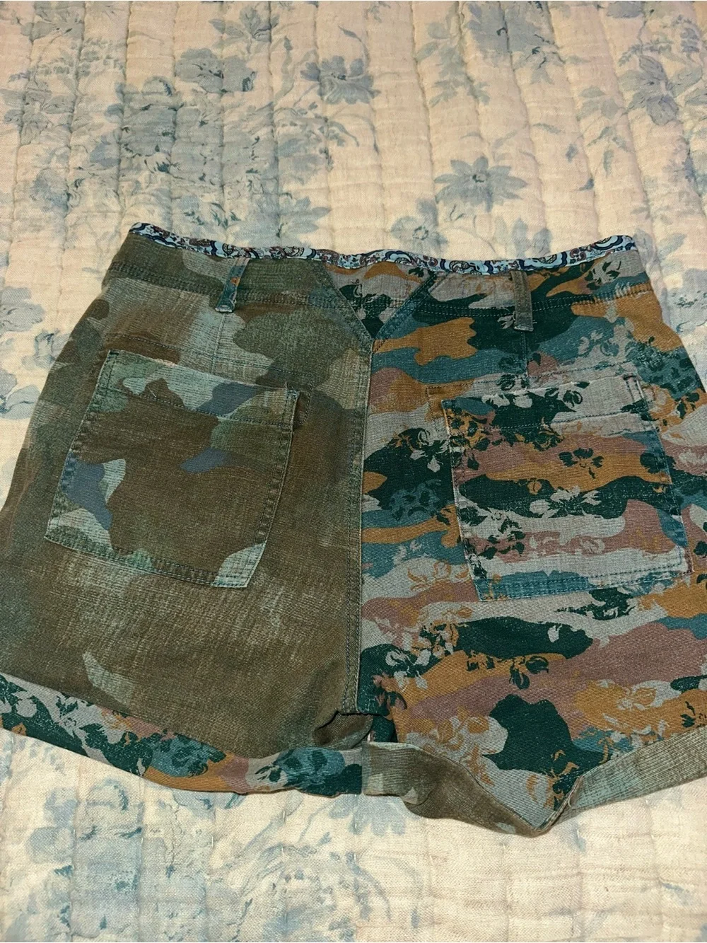 Anthropologie PILCRO Wanderer Camo Distressed shorts - Picture 3 of 9